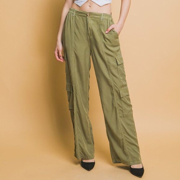 Full-length tencel pants with light olive cargo pockets - Picture 1 of 6